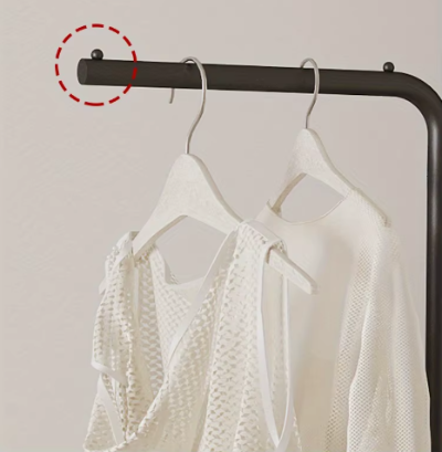 detail antiglisse porte manteau sur pied