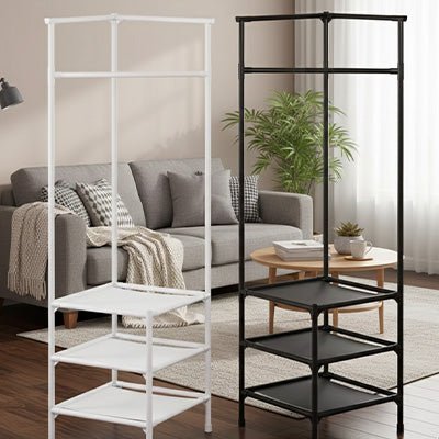 deux porte manteau sur pied un blanc un noir