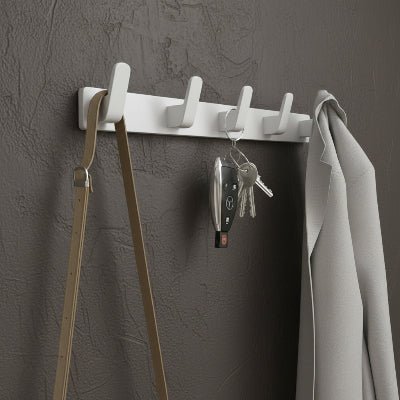 patere murale aluminium blanche cinq crochets veste blanche