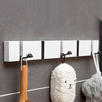 porte manteau bois blanc cinq crochets mur gris