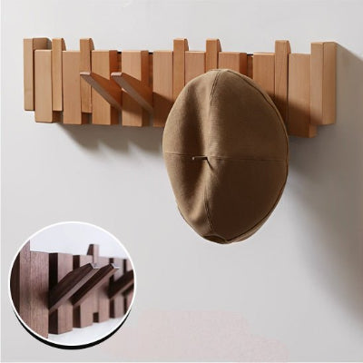 porte manteau bois clair huit crochets beret un detail