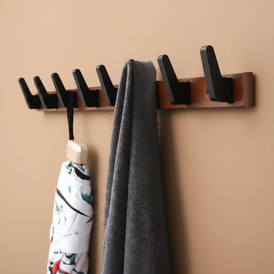 porte manteau bois fonce huit crochets noirs