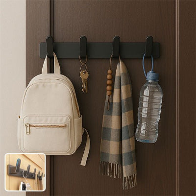 porte manteau mural noir quatre crochets sac à dos blanc un detail