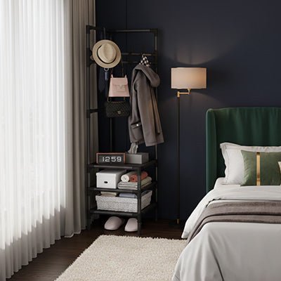 porte manteau sur pied noir chambre mur sombre