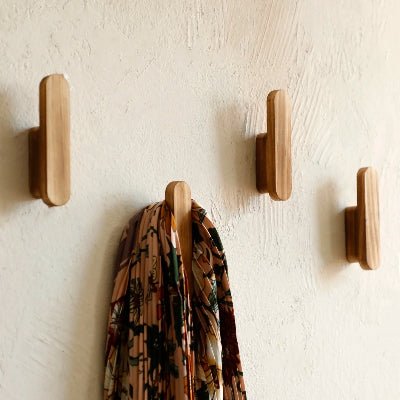 quatre crochets muraux bois rustique format A
