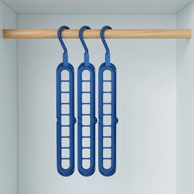 trois cintres plastique organisateur bleus vertical